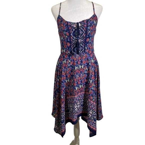 BAND OF GYPSIES Women's size M floral ditzy sleeveless dress hankerchief hem - Picture 1 of 9